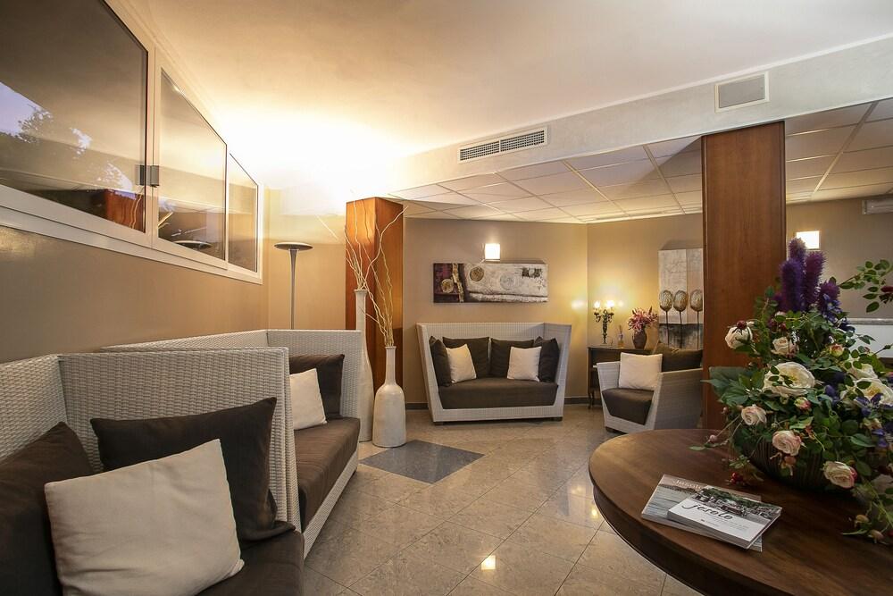 Park Hotel Ermitage Resort & Spa Lido di Jesolo Buitenkant foto