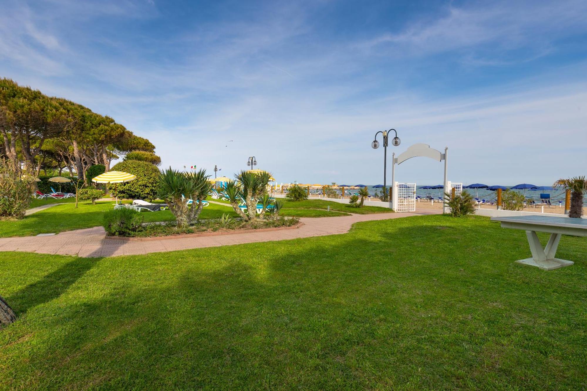 Park Hotel Ermitage Resort & Spa Lido di Jesolo Buitenkant foto