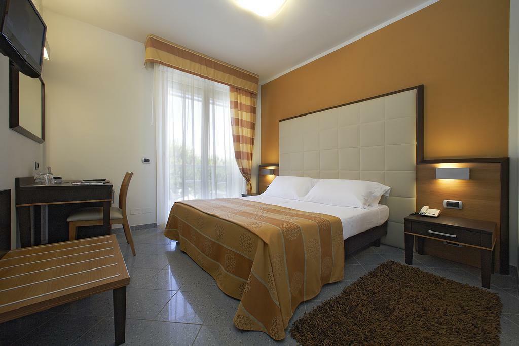 Park Hotel Ermitage Resort & Spa Lido di Jesolo Buitenkant foto